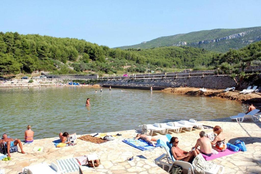 Villa Marga Йелса Екстериор снимка